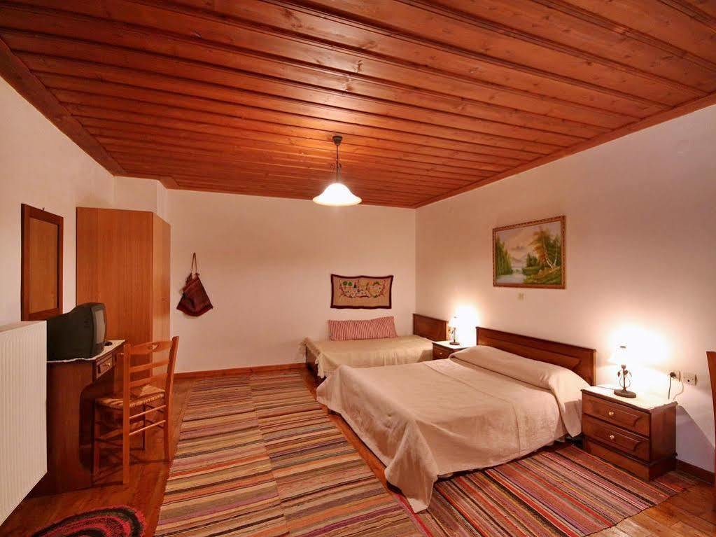 Andrea Sofi Guesthouse Dimitsana Buitenkant foto